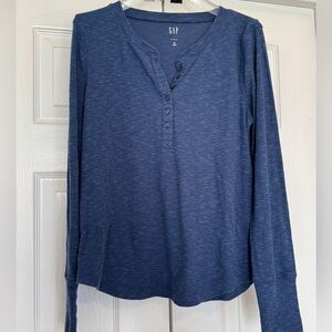 GAP Women's Long Sleeve Henley Tee